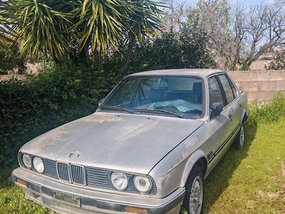 Usata BMW 318 105 CV (77 kW) 1984 Grigio Berlina