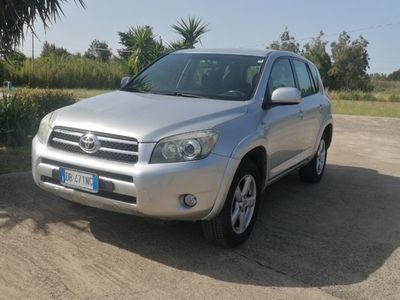 usata Toyota RAV4 2.2 D-CAT Sol 4x4