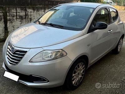 Usata Lancia Ypsilon 95 CV (69 kW) 2013 Grigio Utilitaria
