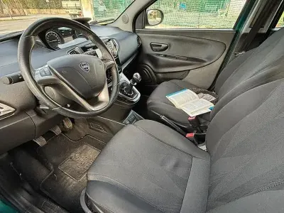 Usata Lancia Ypsilon 60 CV (44 kW) 2020 Verde Utilitaria