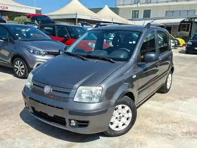 Usata Fiat Panda 69 CV (50 kW) 2011 Grigio Utilitaria