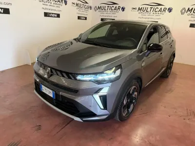 Usata Renault Symbioz Iconic 93 CV (68 kW) 2025 Grigio SUV