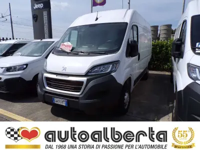 Usata Peugeot Boxer 120 CV (88 kW) 2024 Bianco pastello Furgone