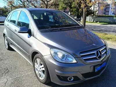Usata Mercedes B180 Executive 109 CV (80 kW) 2011 Utilitaria