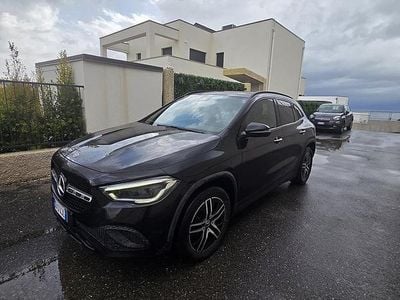 Usata Mercedes GLA200 150 CV (110 kW) 2020 Nero SUV