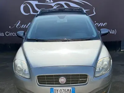 Usata Fiat Croma 150 CV (110 kW) 2009 Grigio Station wagon