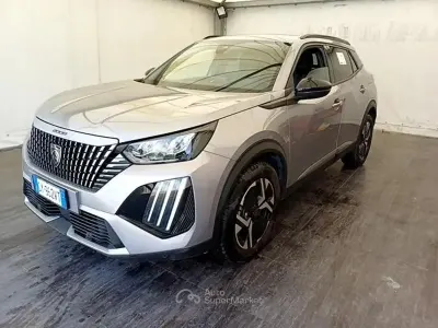 Używany Peugeot 2008 Allure 131 KM (96 kW) 2025 Szary SUV
