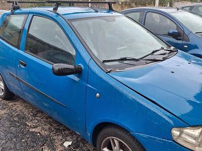 Usata Fiat Punto 2005 Blu Utilitaria