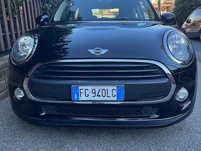 Begagnad Mini ONE 2016 Svart Halvkombi