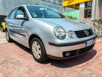 Usata VW Polo Trendline 75 CV (55 kW) 2002 Grigio Berlina
