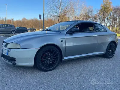 Usata Alfa Romeo GT 150 CV (110 kW) 2005 Grigio Coupé