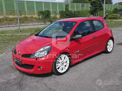 Käytetty Renault Clio R.S. Luxe 200 HP (147 kW) 2008 Punainen Viistoperä
