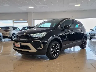Usata Opel Crossland Elegance 131 CV (96 kW) 2024 Nero SUV