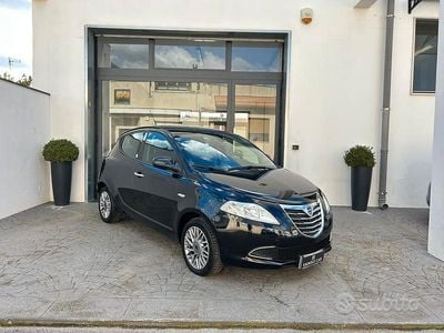 Usata Lancia Ypsilon Gold 69 CV (50 kW) 2013 Nero Utilitaria