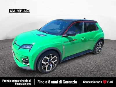 Usata Renault 5 E-Tech Komfort 110 kW (150 CV) 2025 Verde Utilitaria