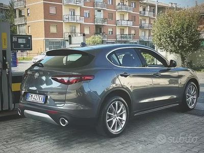 Usata Alfa Romeo Stelvio Executive 180 CV (132 kW) 2017 Grigio SUV