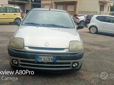 Renault Clio II