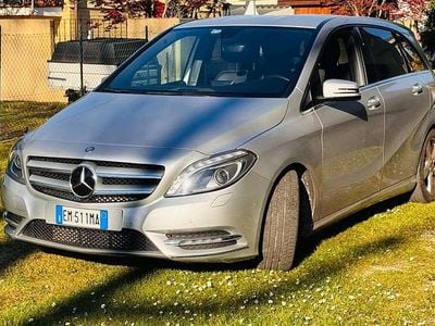 Usata Mercedes B180 Premium 109 CV (80 kW) 2012 Argento Monovolume