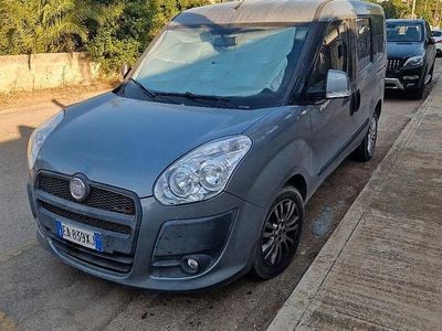 Usata Fiat Doblò Emotion 135 CV (99 kW) 2010 Grigio Monovolume