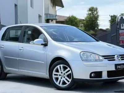 Usado VW Golf V Comfortline 105 CV (77 kW) 2007 Gris Berlina