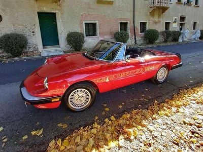 Usata Alfa Romeo Spider 128 CV (94 kW) 1986 Rosso Cabrio
