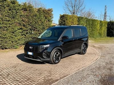 Brugt Ford Tourneo Courier Active 125 HK (91 kW) 2025 Sort MPV