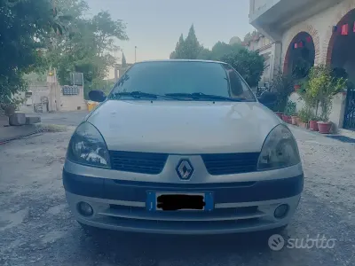 Usata Renault Clio V 75 CV (55 kW) 2024 Grigio Berlina
