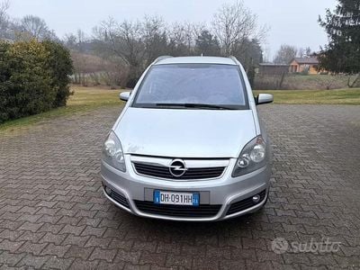 Usata Opel Zafira 94 CV (69 kW) 2007 Grigio Monovolume