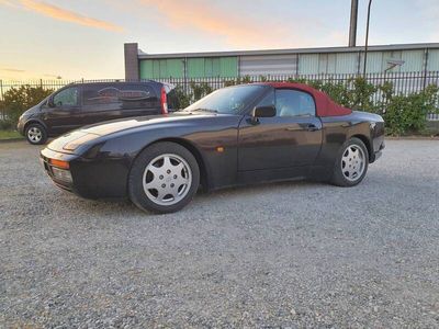 Porsche 944 S2