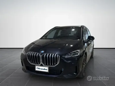 Nuova BMW 223 Active Tourer Comfort Edition 204 CV (150 kW) 2025 Black sapphire metallizzato Monovolume