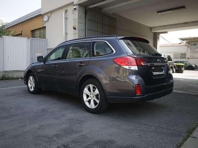 Usata Subaru Outback 150 CV (110 kW) 2013 Blu/azzurro SUV