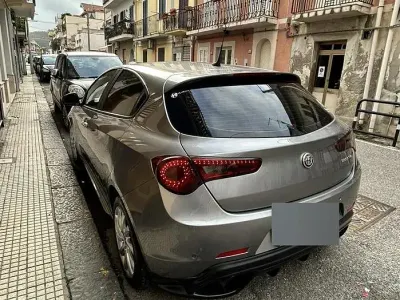 Usata Alfa Romeo Giulietta 120 CV (88 kW) 2017 Grigio Utilitaria