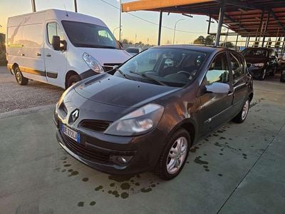 Usata Renault Clio III 75 CV (55 kW) 2006 Nero Berlina