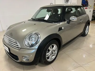 Usata Mini One D 90 CV (66 kW) 2011 Marrone Utilitaria