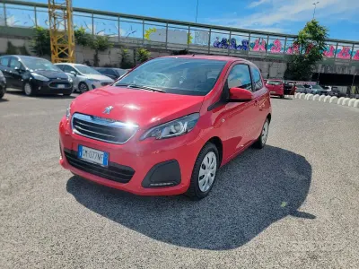 Usata Peugeot 108 Active 72 CV (52 kW) 2019 Rosso Berlina