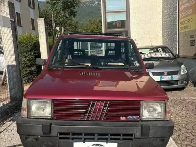 Usata Fiat Panda 4x4 Trekking 50 CV (36 kW) 1987 Rosso Utilitaria