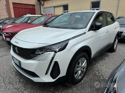 Usata Peugeot 3008 Active 131 CV (96 kW) 2022 Bianco SUV