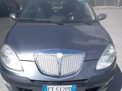 Usata Lancia Ypsilon 69 CV (50 kW) 2005 Grigio Utilitaria