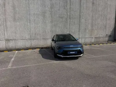 Usata Kia Niro 105 CV (77 kW) 2022 Blu/azzurro SUV