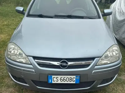 Usata Opel Corsa 69 CV (50 kW) 2004 Utilitaria