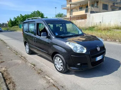 Usata Fiat Doblò 120 CV (88 kW) 2012 Nero Monovolume