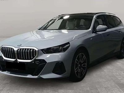 Usata BMW 520 M Sport 197 CV (144 kW) 2024 Brooklyn grey Station wagon
