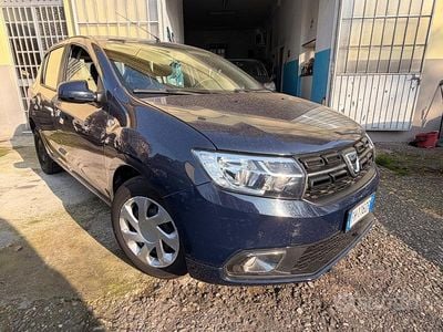 Usata Dacia Sandero Lauréate 90 CV (66 kW) 2017 Blu Berlina