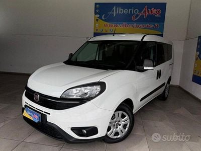 Usata Fiat Doblò Lounge 105 CV (77 kW) 2020 Bianco Monovolume