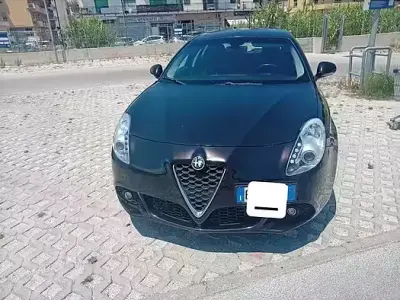 Usata Alfa Romeo Giulietta 150 CV (110 kW) 2012 Nero Utilitaria