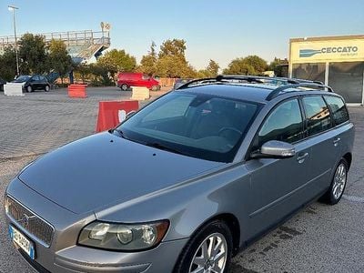 Usata Volvo V50 Kinetic 136 CV (100 kW) 2005 Grigio Station wagon