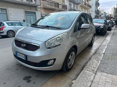 Usata Kia Venga 90 CV (66 kW) 2014 Grigio Utilitaria