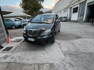 Usata Lancia Musa 69 CV (50 kW) 2008 Nero Monovolume