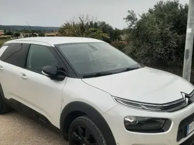 Usata Citroën C4 Cactus 92 CV (67 kW) 2019 Bianco Utilitaria