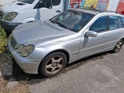 Usata Mercedes C180 122 CV (89 kW) 2002 Grigio Station wagon